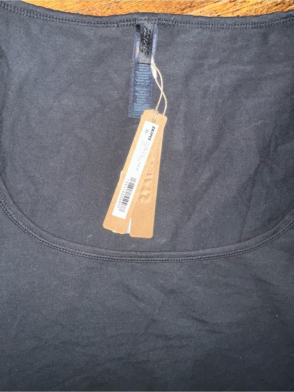 SKIMS Cotton Jersey Short Sleeve Scoop Neck Tee SS-STT-8025W - NWT Small - Picture 4 of 7